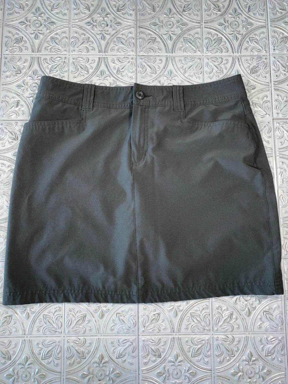 Eddie Bauer Gray Active Utility Hiking Mini Skort Size 6 Pockets